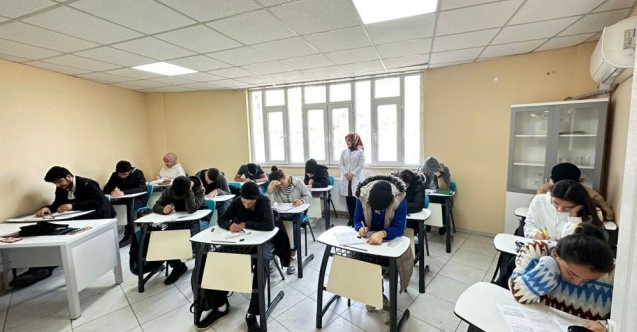 Depremin ardından Bilgievi ve Akademi Lise'de 15 bin öğrenciye yoğun ders programı