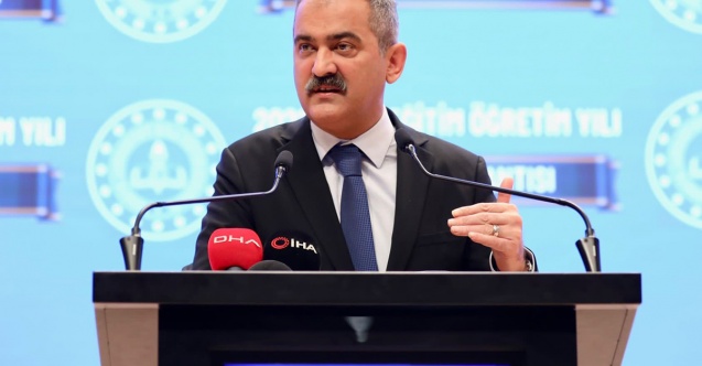 Mahmut Özer, deprem bölgesindeki öğretmenlerin tayinleriyle ilgili açıklama yaptı