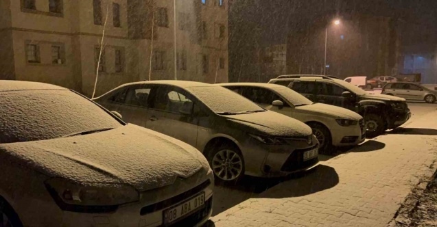 Kars’ta yoğun kar yağışı