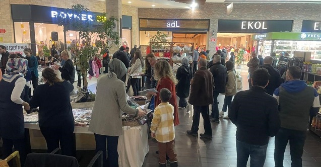 Polis memurları depremzedeler için hayır panayarı düzenledi