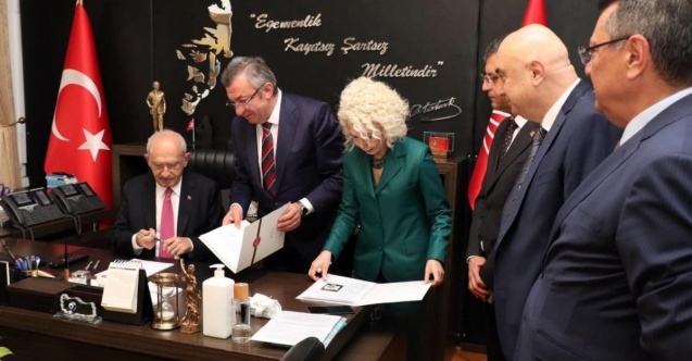 CHP lideri Kılıçdaroğlu: 'Adaylık için belgelerimizi hazırlayıp YSK'ya teslim ettik'