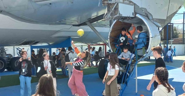 Misak-ı Milli Ortaokulu, 5 ülkeden 24 öğrenciyi misafir ediyor