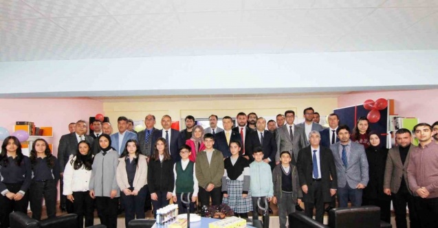 Erciş’teki okullara ekipman desteği