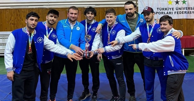 ETÜ’lü güreşçilerden büyük başarısı