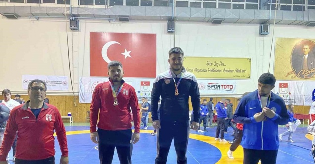 SUBÜ’lü güreşçiler dünya şampiyonasında yarışacak