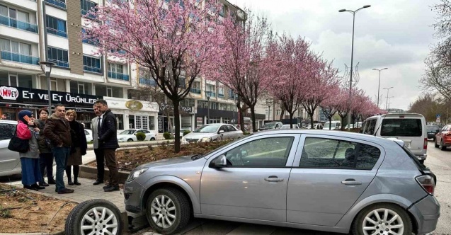 Kastamonu’da 3 araç çarpıştı: 1 yaralı