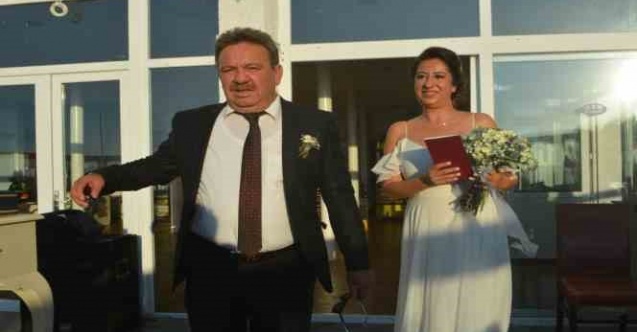 Ünlü oyuncu Serhat Özcan siyasete soyundu