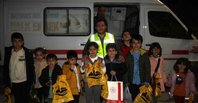 ‘On beşi’ etkinliğinde depremzede çocuklar unutulmadı
