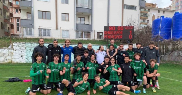 Genç horozlar Pendik engelini geçip yarı finale yükseldi