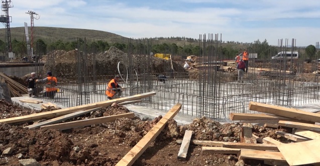 Can kaybının yaşanmadığı mahallede ’köy evleri’ inşa ediliyor: Temeller sağlam zemine atıldı