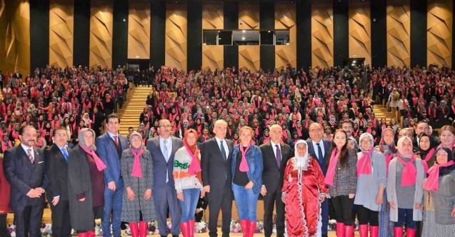 Denizli’nin 428 mahallesindeki 7 bin 552 kadına süt işleme ve hijyen eğitini verildi