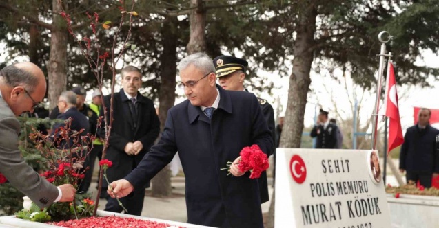 Polis ve Hava Şehitliği’nde anma programı
