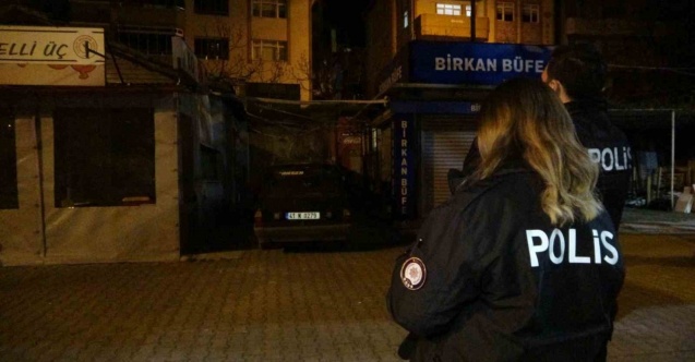 Otomobiline bindiği esnada bacağına kurşun isabet etti