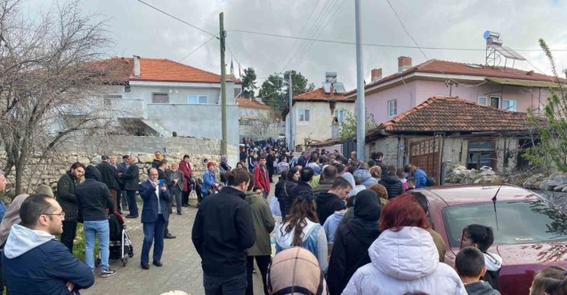 Asırlık geleneğe koştular