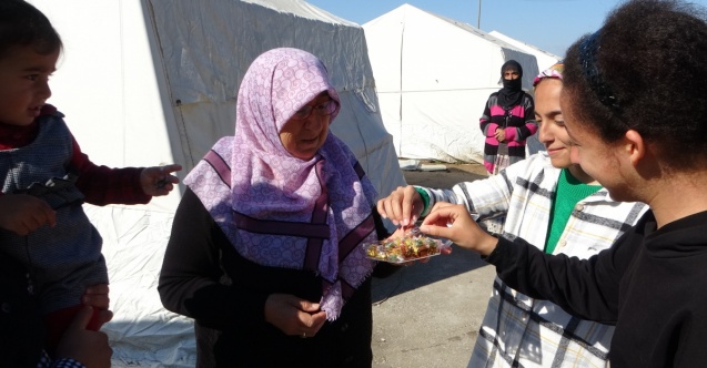 Malatya'daki çadır kentlerde hüzünlü bayram