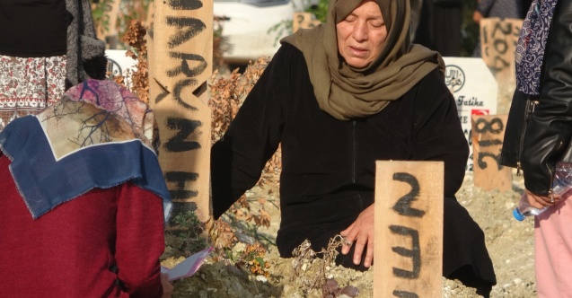 Hatay’da gözyaşlarıyla dolu bayram