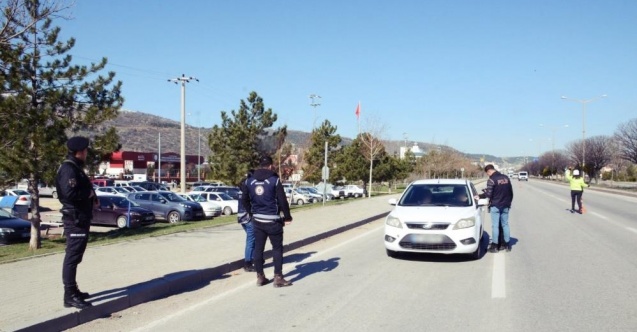 Polis bayramda da mesai mefhumu gözetmeden çalışıyor