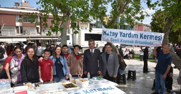 Denizlili öğrencilerden Hatay’a destek kampanyası