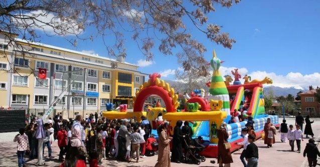 ’Polislerle Macera Adası’ projesiyle okullar balon park ile neşelenecek