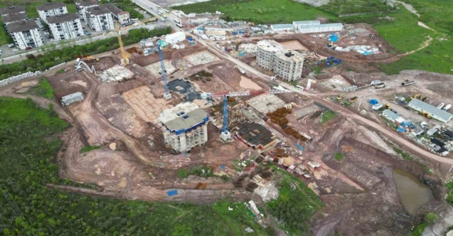 O bölgede binalar yükseliyor