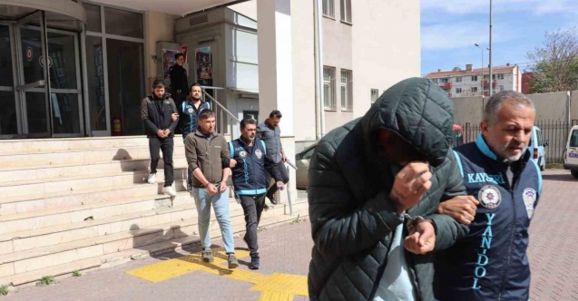 "Oyun konsolu satıyoruz" diyerek  260 bin TL dolandırdılar