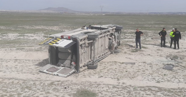 Konya'da öğrencileri taşıyan minibüs şarampole devrildi: 11 yaralı