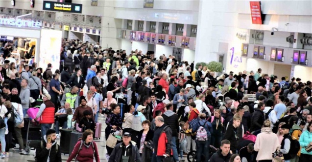 Antalya 2 milyon turisti geçti, turizmde rekorlar yılı 2019’u geride bıraktı