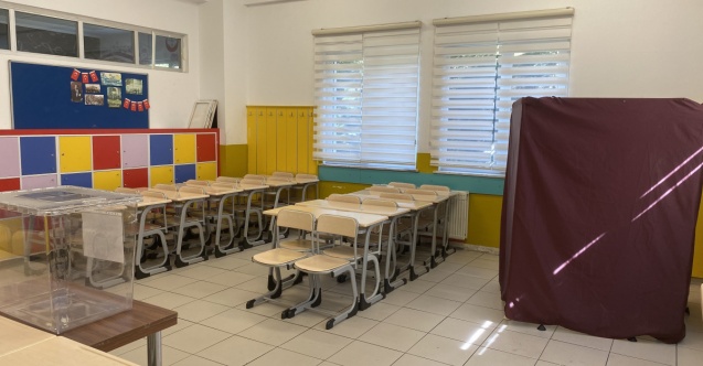 İstanbul'da seçim sandıkları kuruldu