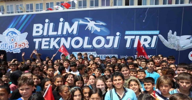 Kepez’in Bilim Teknoloji Tırı, öğrencilerle buluştu
