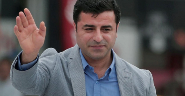 Selahattin Demirtaş aktif siyaseti bıraktığını açıkladı!