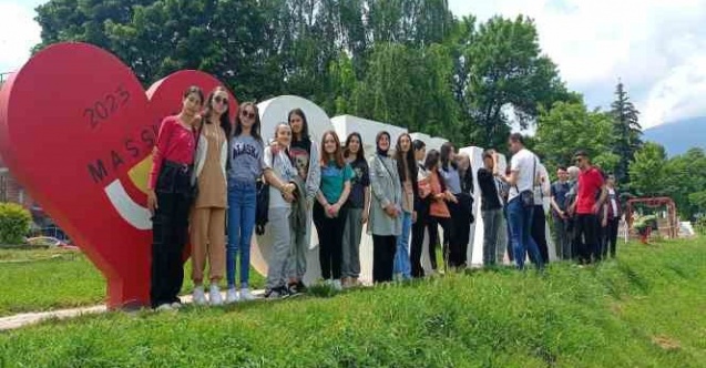 Ardahan’da öğretmen ve öğrenciler yurt dışı deneyimi yaşıyor