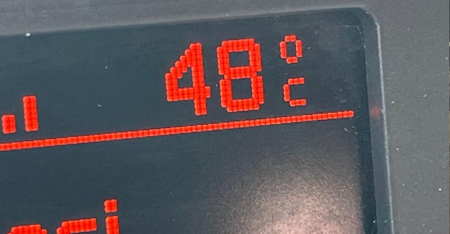 Termometreler 48 Dereceyi Gördü