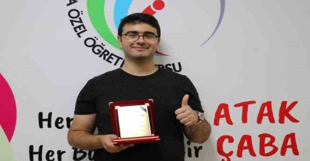 Vanlı öğrenci YKS’de ilk 100’e girmeyi başardı