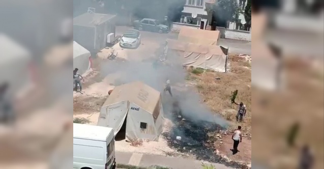Çocukların ateşle oyunu deprem çadırlarına sıçrıyordu