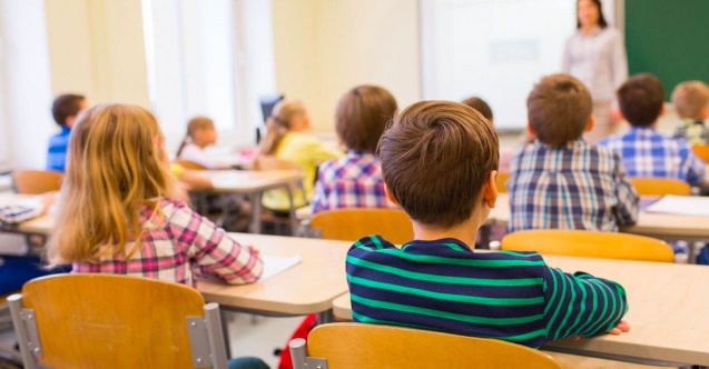 Veliler Ücretli Öğretmen İstemiyor! "Kadrolu Öğretmen Gelene Kadar Çocuklarımızı Okula Göndermeyeceğiz"