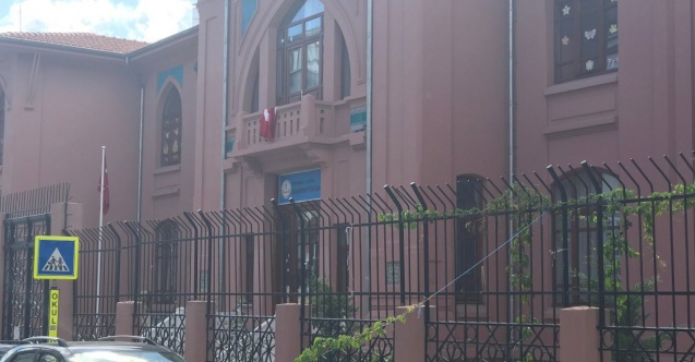 Birinci Sınıf Öğrencisi Okulda Pencereden Düştü!