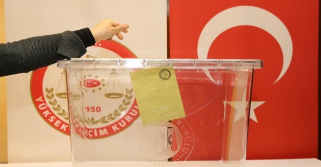 Yerel seçim öncesi anketlerden siyasete uyarı