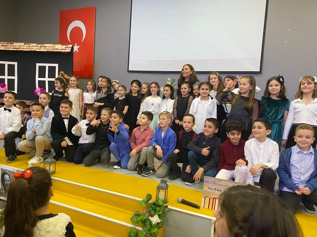 23 Nisan İlkokulunda muhteşem şiir dinletisi