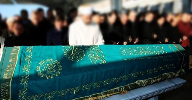 Genç öğretmen kalbine yenik düştü