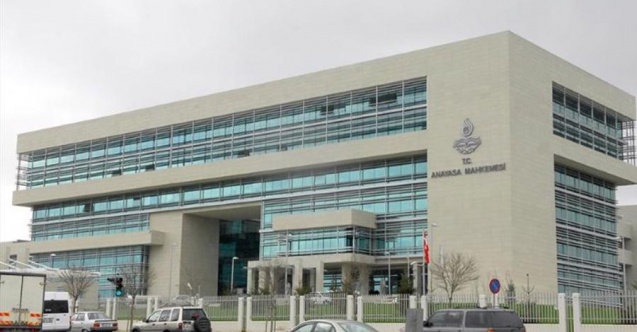 Resim Bölümü öğrencisinin atölye derslerinden muaf tutulma talebine red