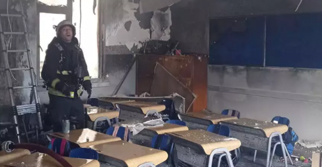 Okul Yangınında Sınıflar Harabeye Döndü!