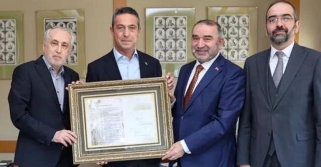İlim Yayma Cemiyeti'nden Ali Koç'a ziyaret: Dedesinin 57 yıl önceki mektubunu hediye ettiler