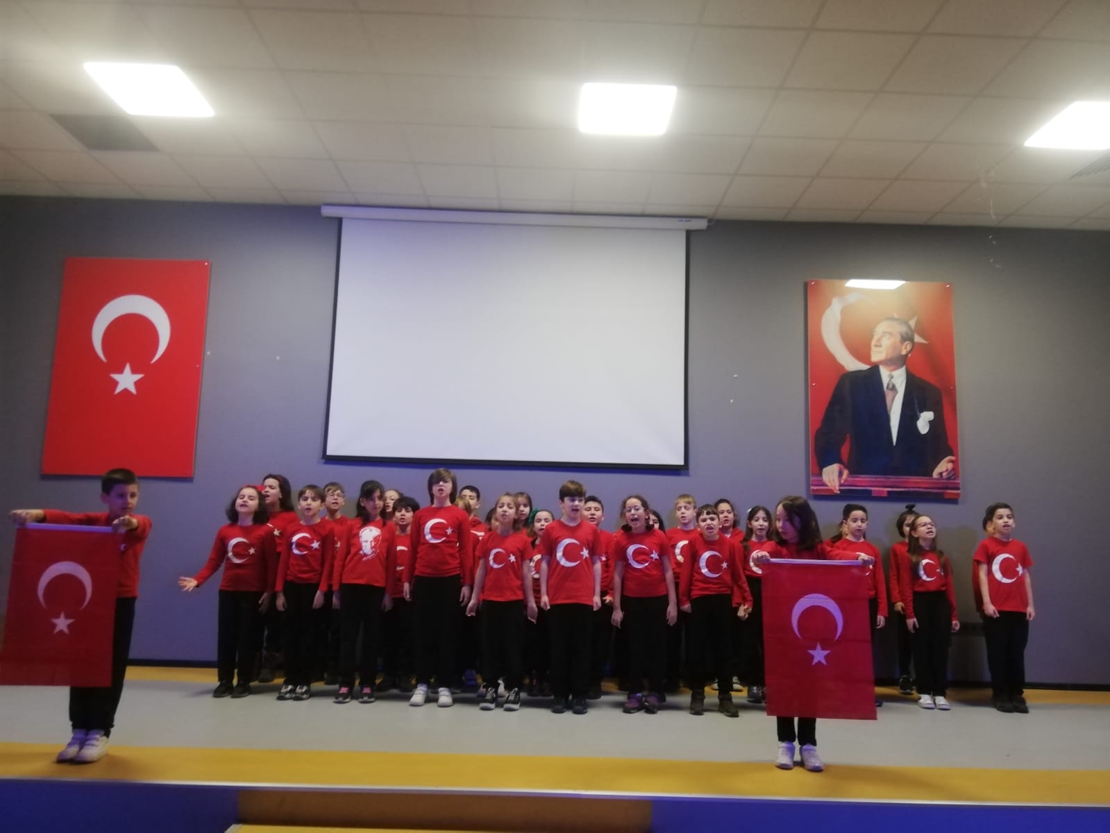 23 Nisan İlkokulu'ndan İstiklal Marşı'nın 103. Yılına Özel Kutlama