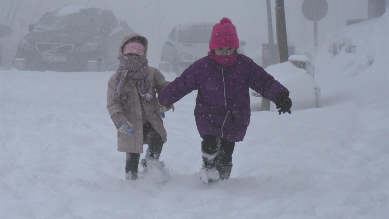 O İlimizde Okullara Kar Tatili