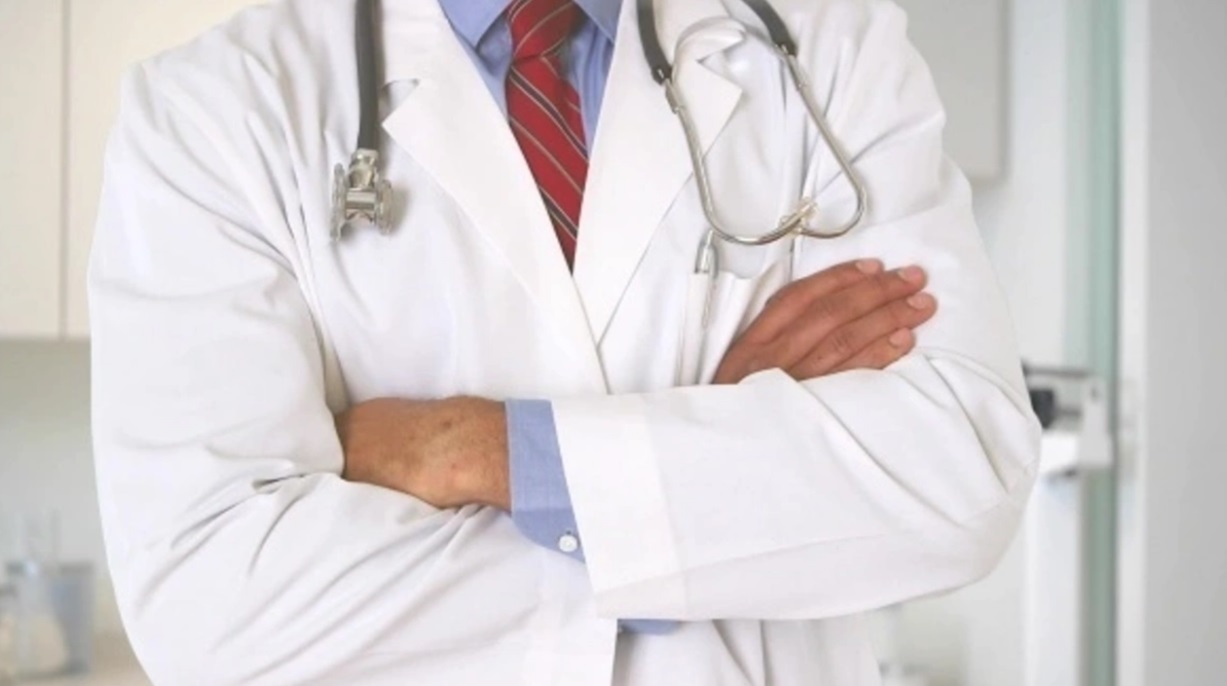 AYM'den doktorları sevindiren karar: Kısıtlama kaldırıldı