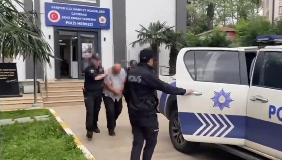 Öğretmene yumruk atan veli tutuklandı!