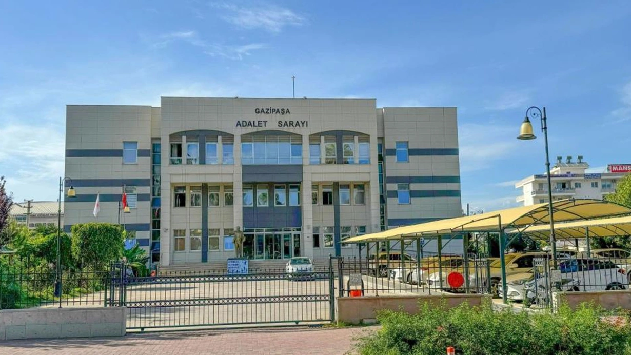 Antalya'da rüşvet operasyonu: 2 gözaltı