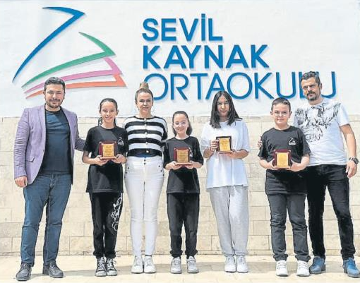 Aynı okuldan dört Türkiye birincisi