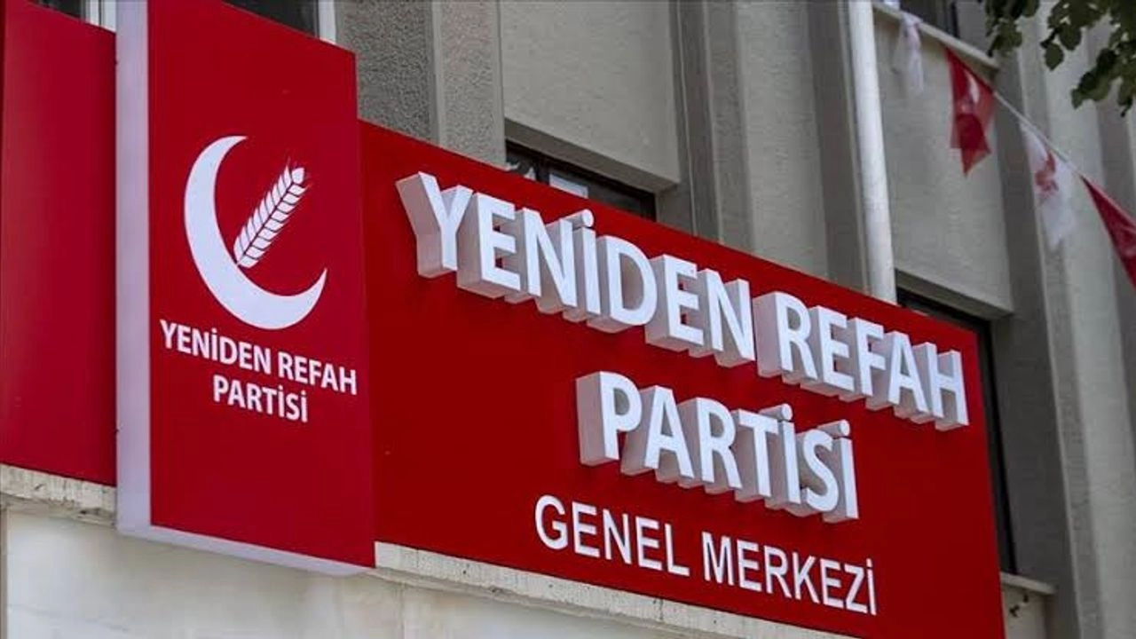 Yeniden Refah Partisi'nde Bir İstifa Daha
