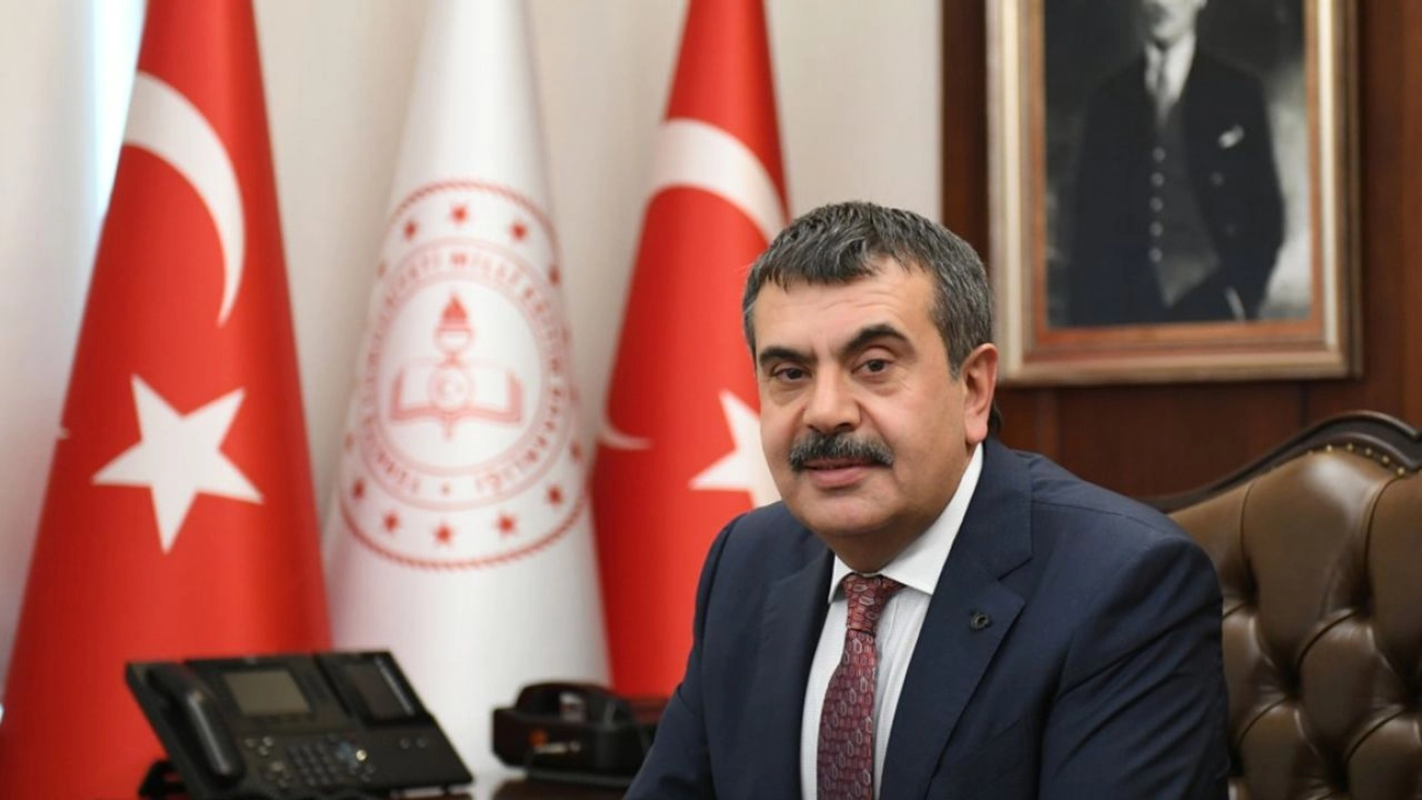 Bakan Yusuf Tekin: "Öğretmenlerimiz asli işlerini yapsınlar"